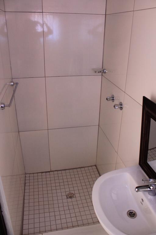 Niilo'S Guesthouse Рунду Экстерьер фото