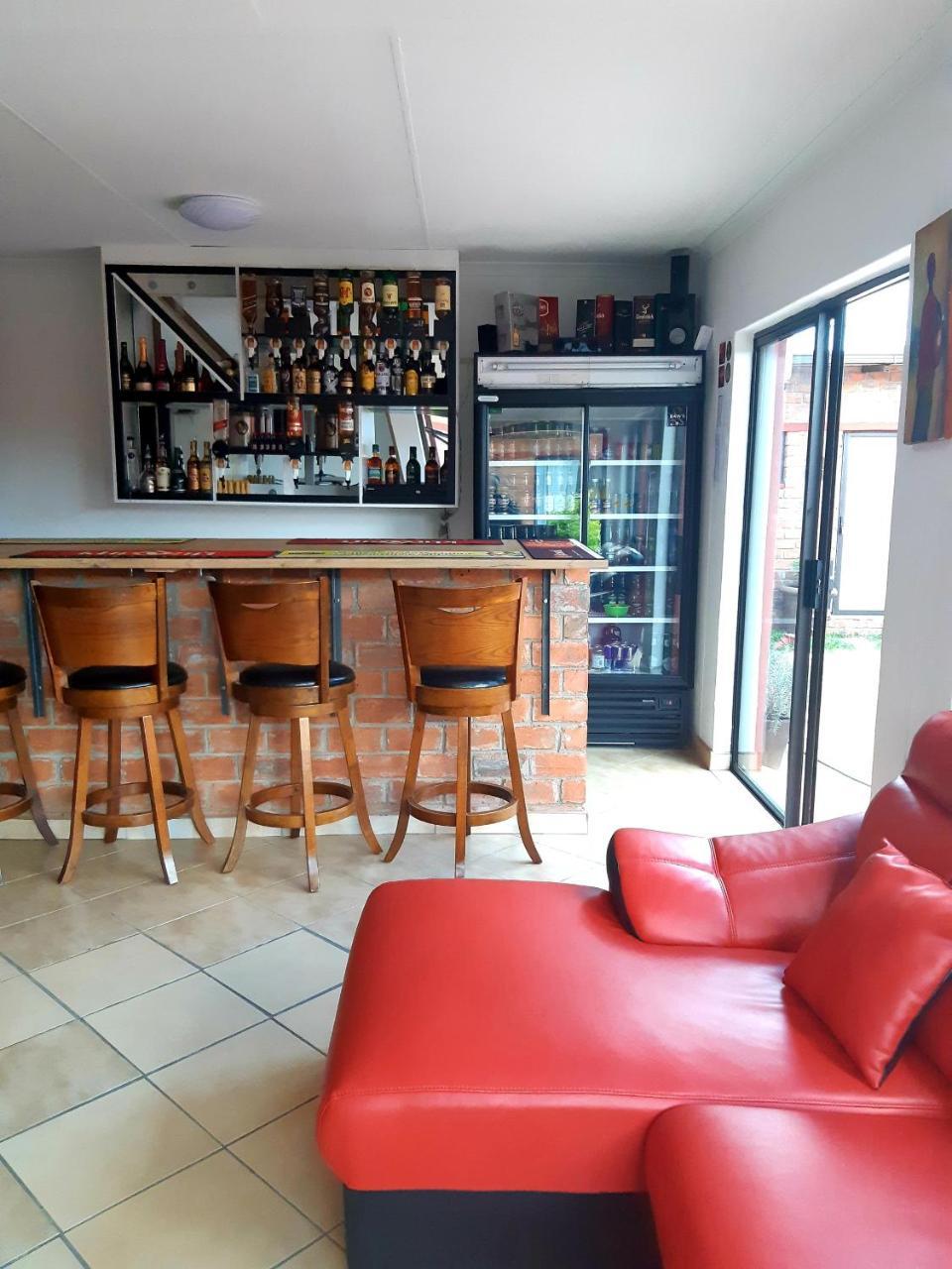 Niilo'S Guesthouse Рунду Экстерьер фото